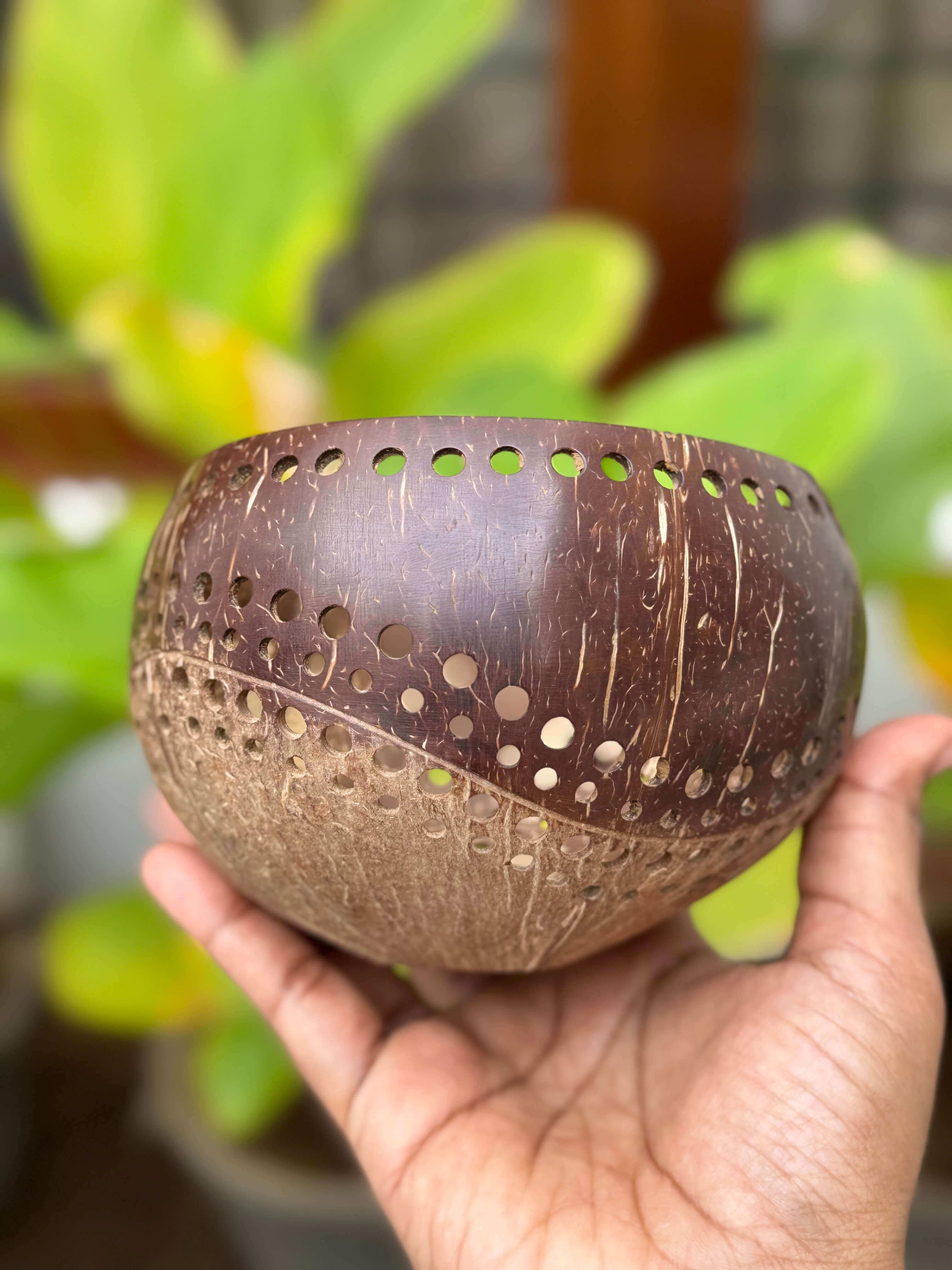 Thenga Story Hand-Carved Coconut Shell Tealight Candle Holder – Exotic Lantern for Home Décor (Set of 1)